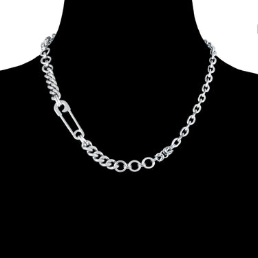 ROGUE Single Safety Pin Necklace