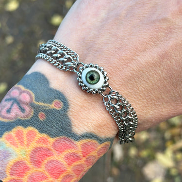 FALL GEMSTONE 2025 Small Green Glass Eye Ribbon Bracelet