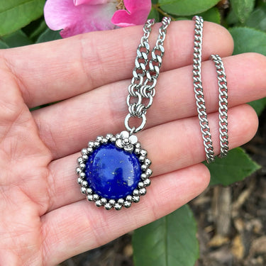SUMMER GEMSTONE 2025 Small Round Lapis Pendant With Flower