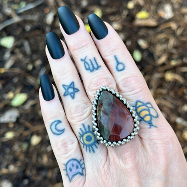 FALL GEMSTONE 2025 Apple Jasper Rose-Cut Teardrop Ring: Size 8.5