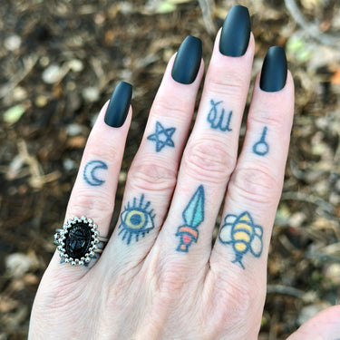 FALL GEMSTONE 2025 Small Vintage Black Glass Scarab Ring: Size 6.5