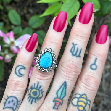 SUMMER GEMSTONE 2025 Small Labradorite Teardrop Ring: Size 6