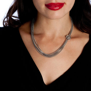 METAL Asymmetrical Small Rosette Ribbon Necklace