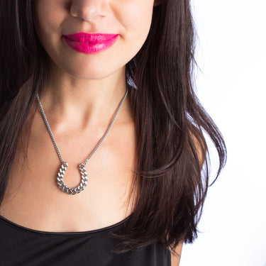 STRUCTURE Large Horseshoe Pendant
